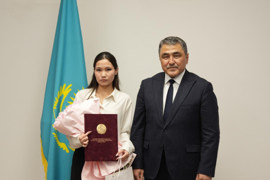 Школьница из Алматы заключила меморандум с Минводы