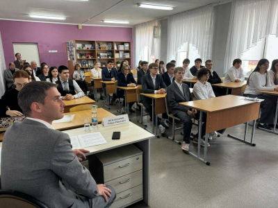 В Менделеевске выпускники, набравшие 100 баллов на ЕГЭ, получат по 100 тыс. рублей