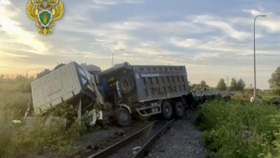 Водитель грузовика погиб при столкновении с тепловозом в Набережных Челнах 13/07/2026 &ndash; Новости