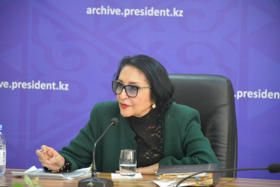 Владимир Путин наградил внучку генерала Панфилова