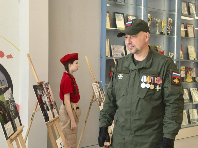 &laquo;Мой папа &ndash; герой&raquo;: в Высокогорском районе открылась фотовыставка о семьях участников СВО