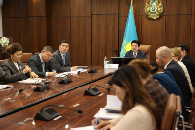 Заслуженные педагоги станут наставниками в школах
