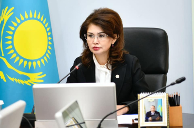Казахстанцы получают голосовые сообщения якобы от министра культуры