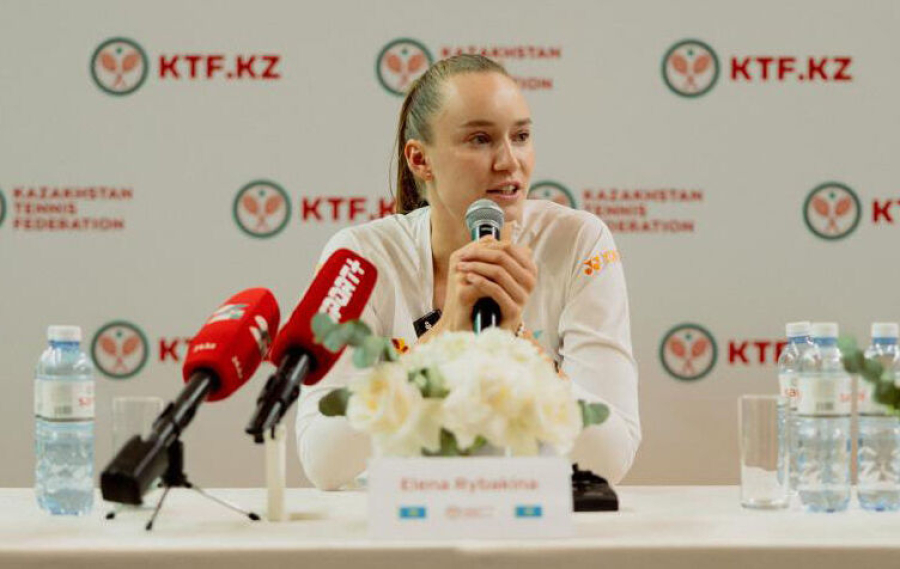 Подносите Елене побольше бауырсаков!