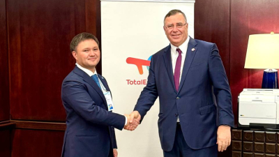 КазМунайГаз и Total Energies обсудили перспективы сотрудничества в нефтегазовой сфере и ВИЭ