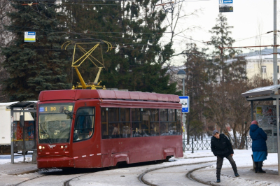 На проспекте Победы в Казани загорелась крыша трамвая