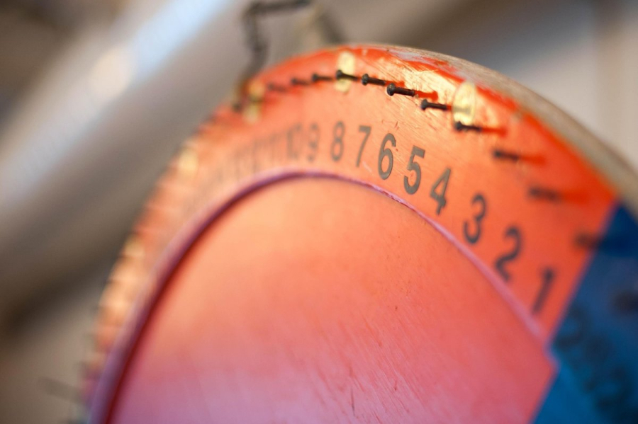 Мужчина сыграл в лотерею от скуки и выиграл почти миллион долларов