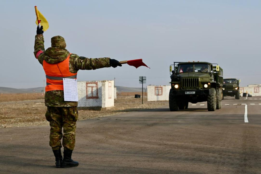 Практическая подготовка военнослужащих проходит в воинских частях
