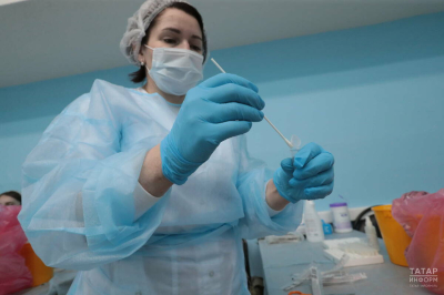 Ученые КФУ выяснили, что пациенты с ВИЧ чаще сталкиваются с тяжелыми формами COVID-19