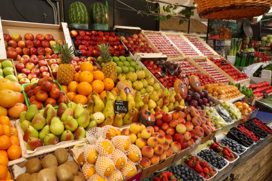 Экономист ответил, выгодно ли покупать продукты на рынке