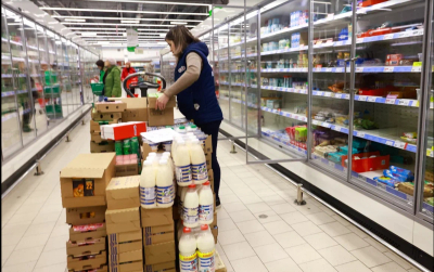 Кризис перепроизводства в России привел к частичному сливу молока