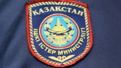 В Экибастузе полицейские спасли людей из горящего дома  