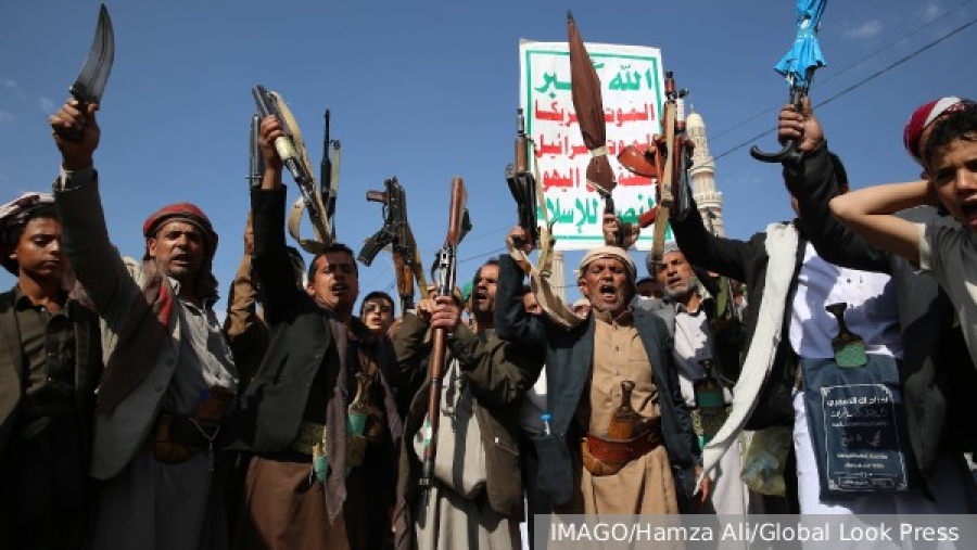 Аэропорт Нью-Йорка закрыли после столкновения самолета с наземным транспортом