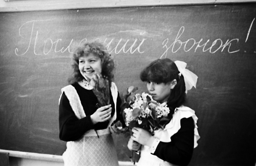 Фото: последний звонок в Челнах в 80-х &ndash; как старшеклассники прощались со школой