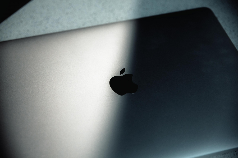 Дешевый MacBook от Apple оказался собран на чипах от iPhone с дефектом