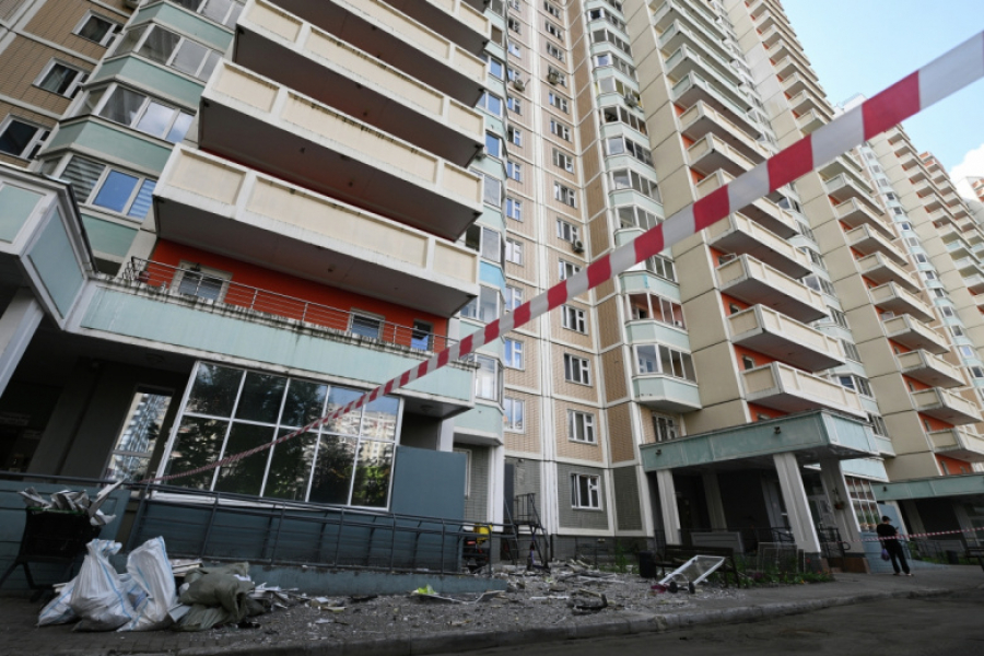 Рой дронов &mdash; на Москву, гибель мирных жителей: как ВСУ атакуют РФ 17 мая