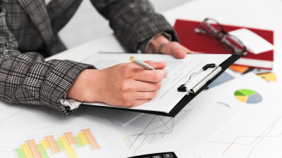 Нотариусов обяжут передавать финразведке допсведения о казахстанцах