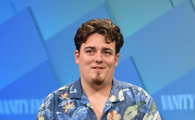 Миллиардер в гавайской рубашке: кто такой основатель Anduril Палмер Лаки