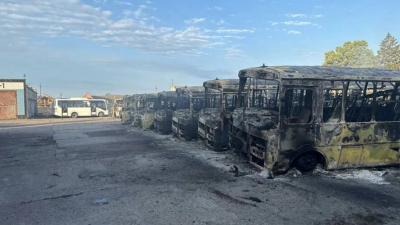 Украинские дроны уничтожили автобусный парк в Херсонской области вместе со школьными автобусами 28/06/2026 &ndash; Новости