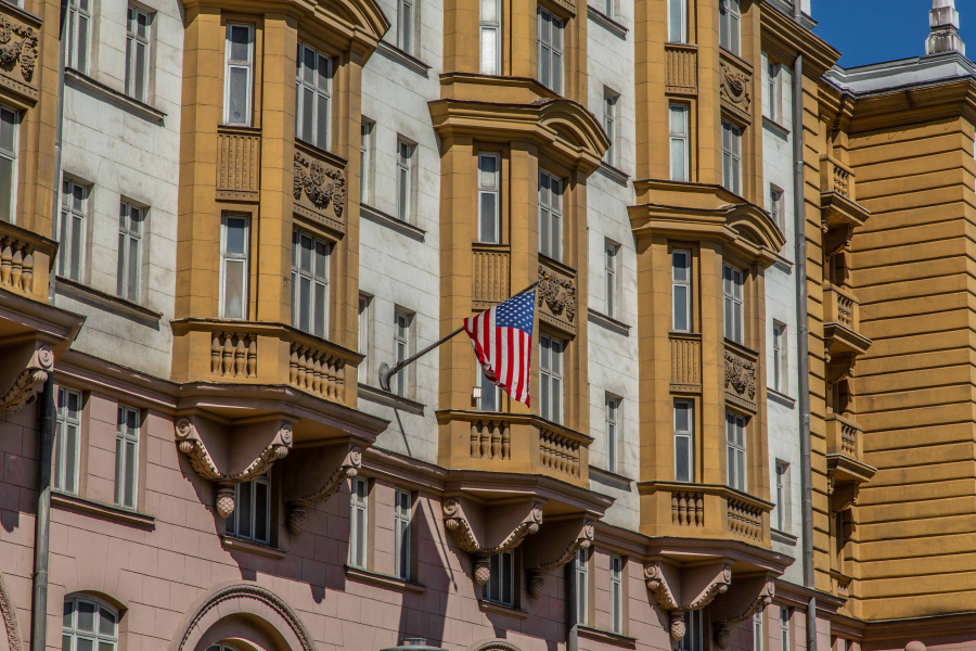 Футболиста Ирака Аймена Хусейна задержали в аэропорту США