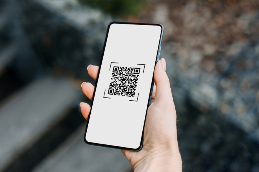 Россиянам рассказали, как не попасться на мошенничество с QR-кодами