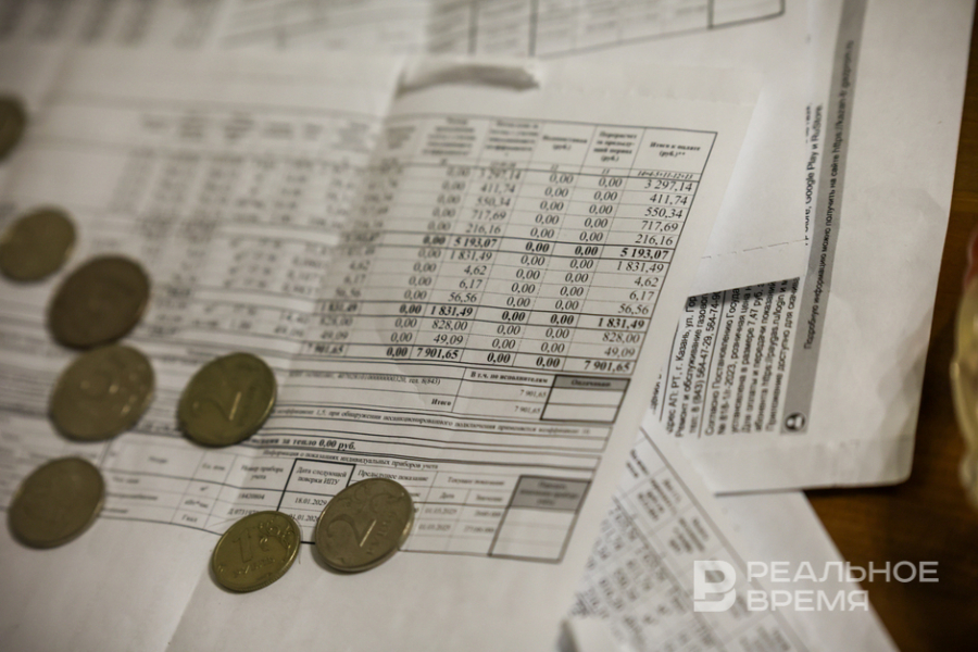 ВЦИОМ: 38% россиян жалуются на слишком высокие расходы на ЖКХ