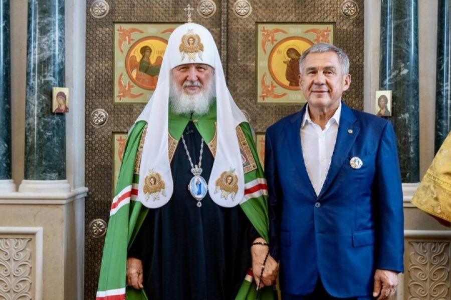 Патриарх Кирилл посетил Петропавловский собор в Казани
