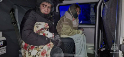 В Нижнекамском районе спасли людей, застрявших в поле на снегоходе